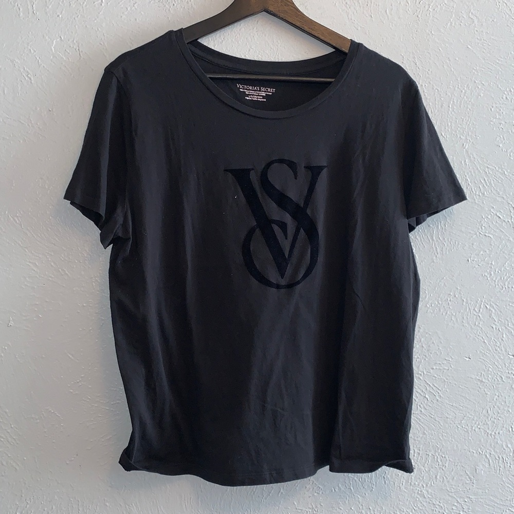 Vs shirt